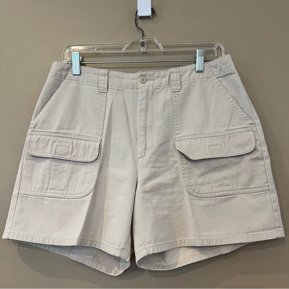 G.H. Bass & Co. Women's Tan Cargo Shorts